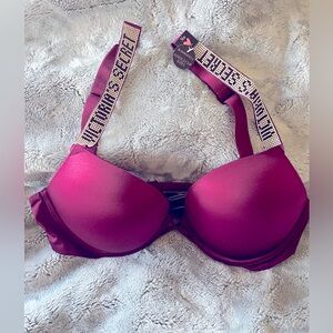 Women’s Victorias Secret Bombshell Plunge Bra Size 36B NWT